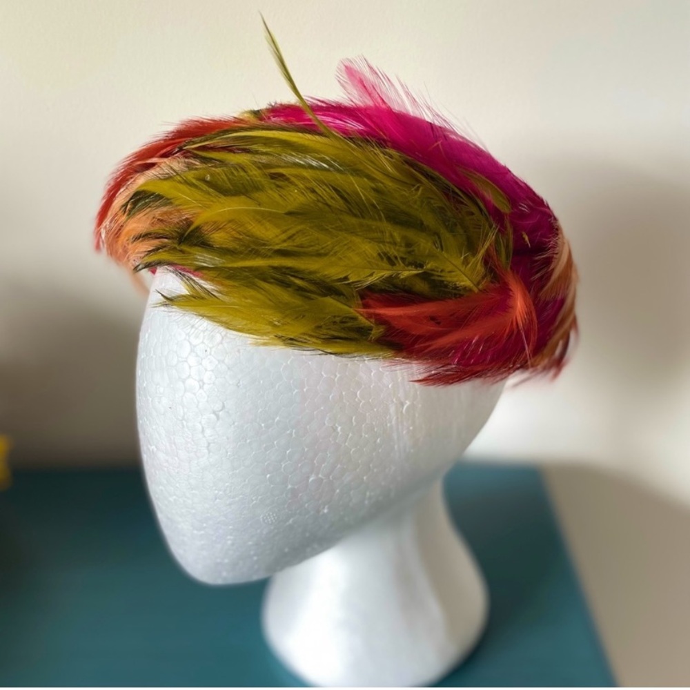 Vintage Haute Couture Christian Dior Feather Chapeaux Hat Headwear Colorful - Picture 6 of 6
